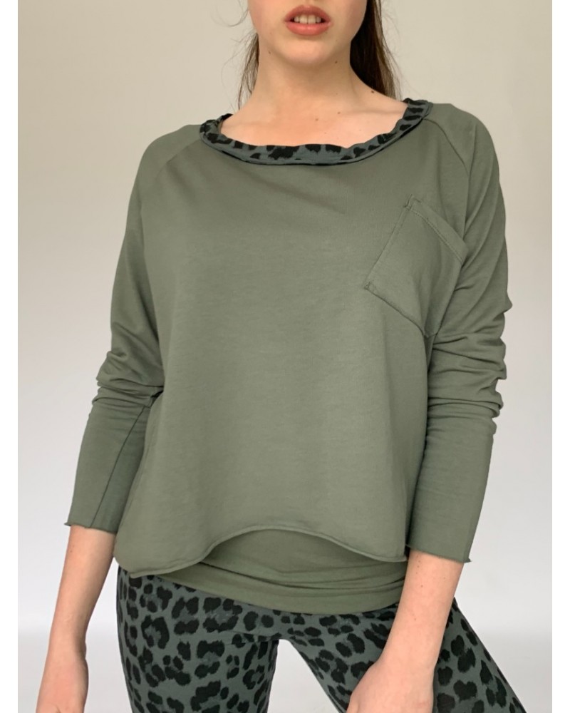 Abstract Trim Sweat Green
