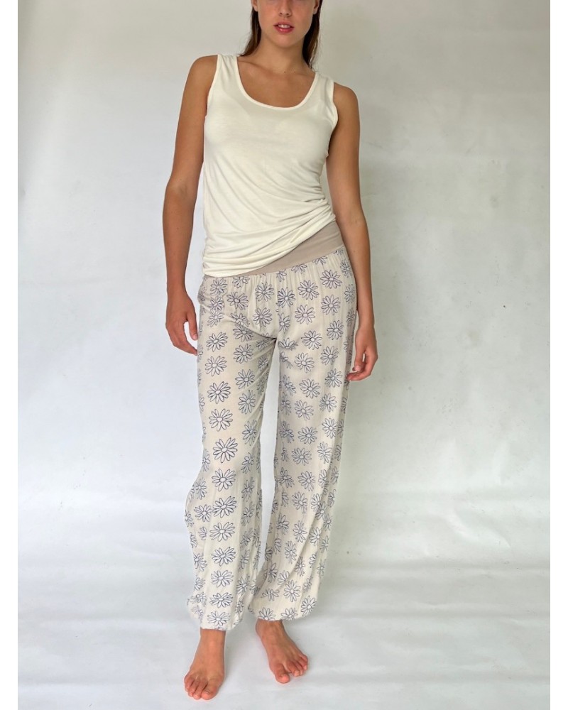 Light Beige Daisy Slouchies 