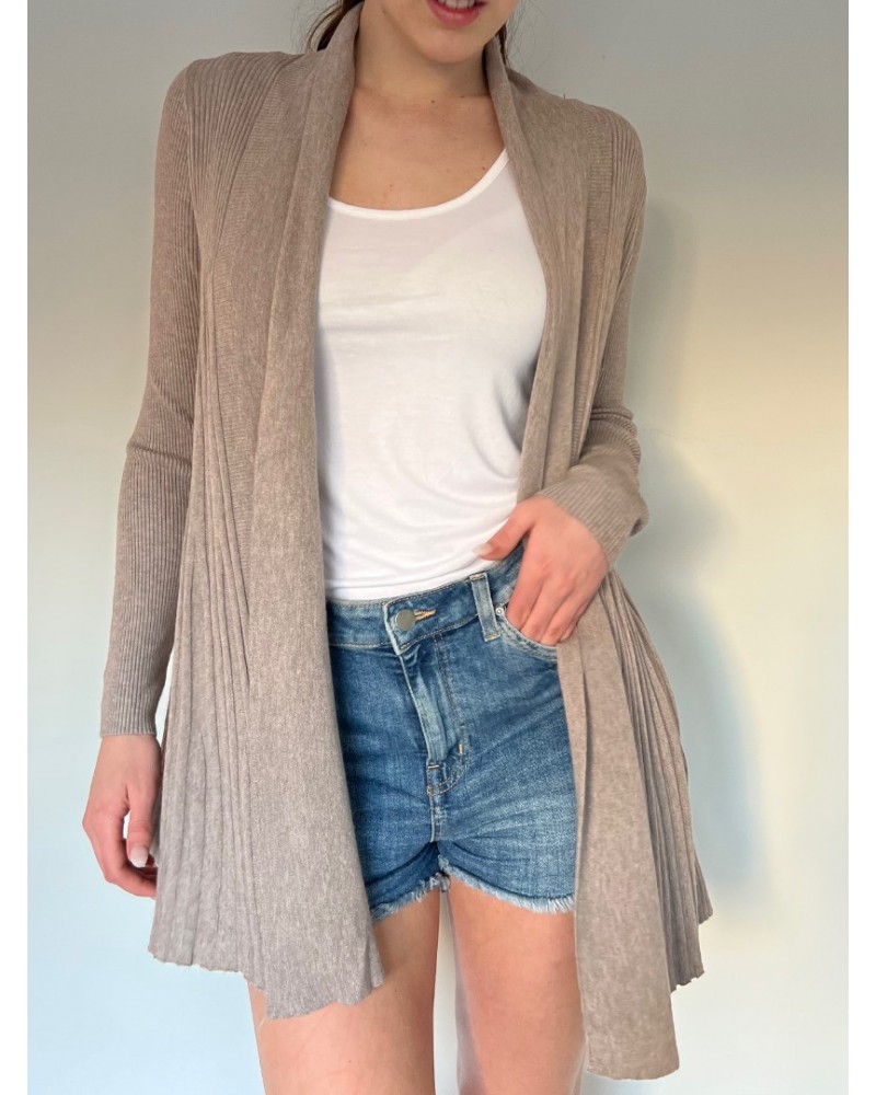 Swing Throw on Beige